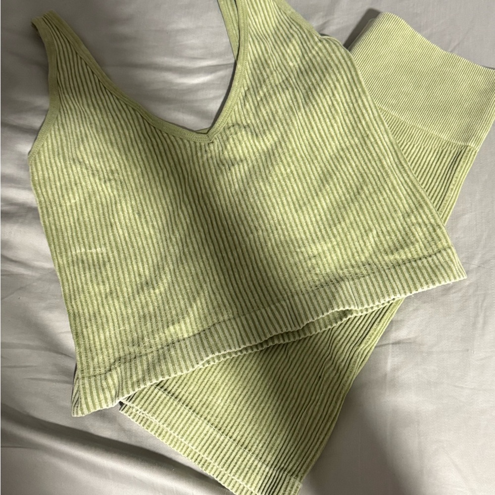 Ribbed Green Yoga Set